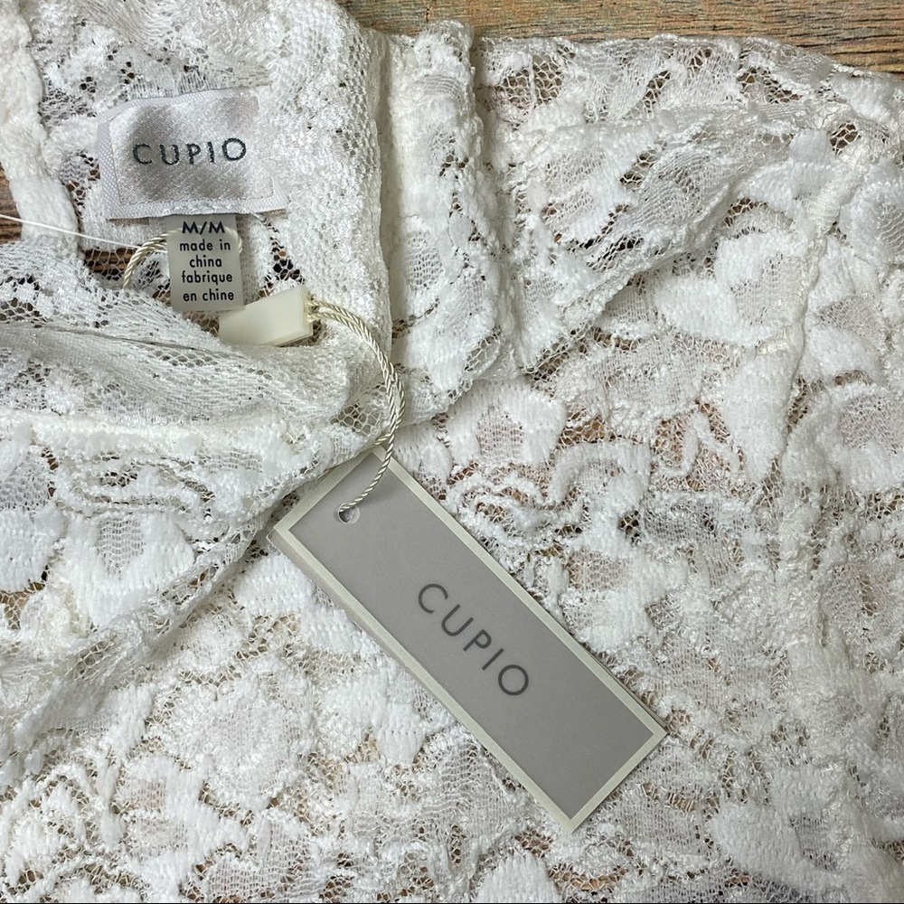 Cupio Lace Top NWT - Picture 2 of 8
